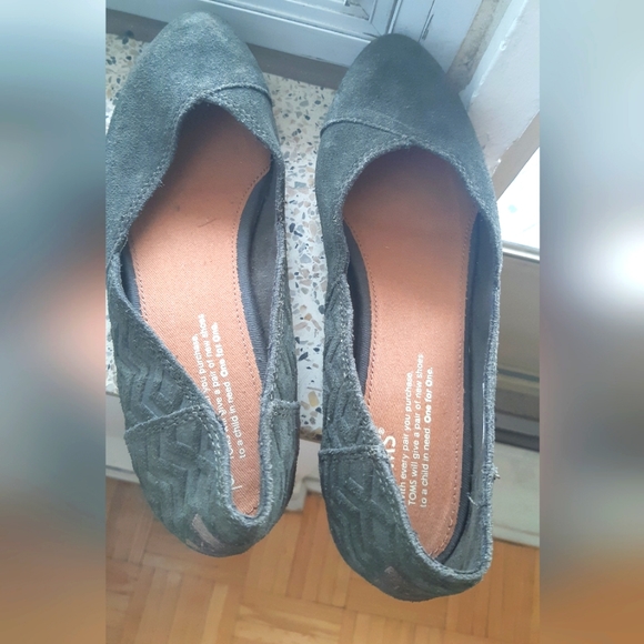 Green Camo Toms - Picture 1 of 5